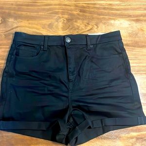 NWT Black curvy hi rise shortie ne(x)t level stretch